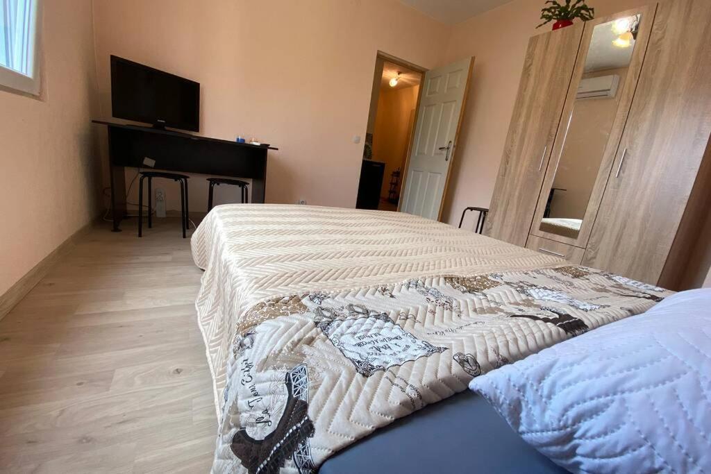 Sunny Apartment By The River ساندانسكي المظهر الخارجي الصورة